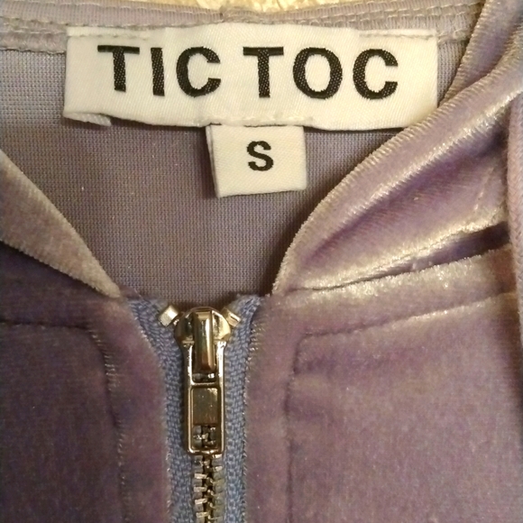 Velvet Purple Hoodie Sweatshirt - Picture 3 of 8